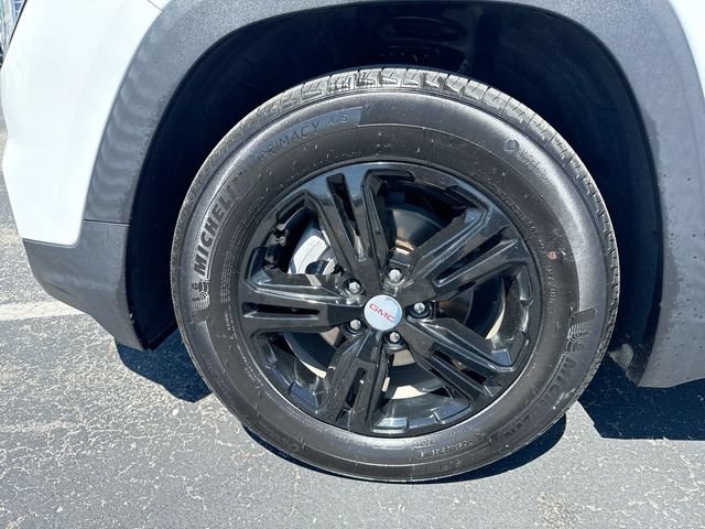 Used 2023 GMC Terrain SLE w/ Driver Convenience Package FWD image 10