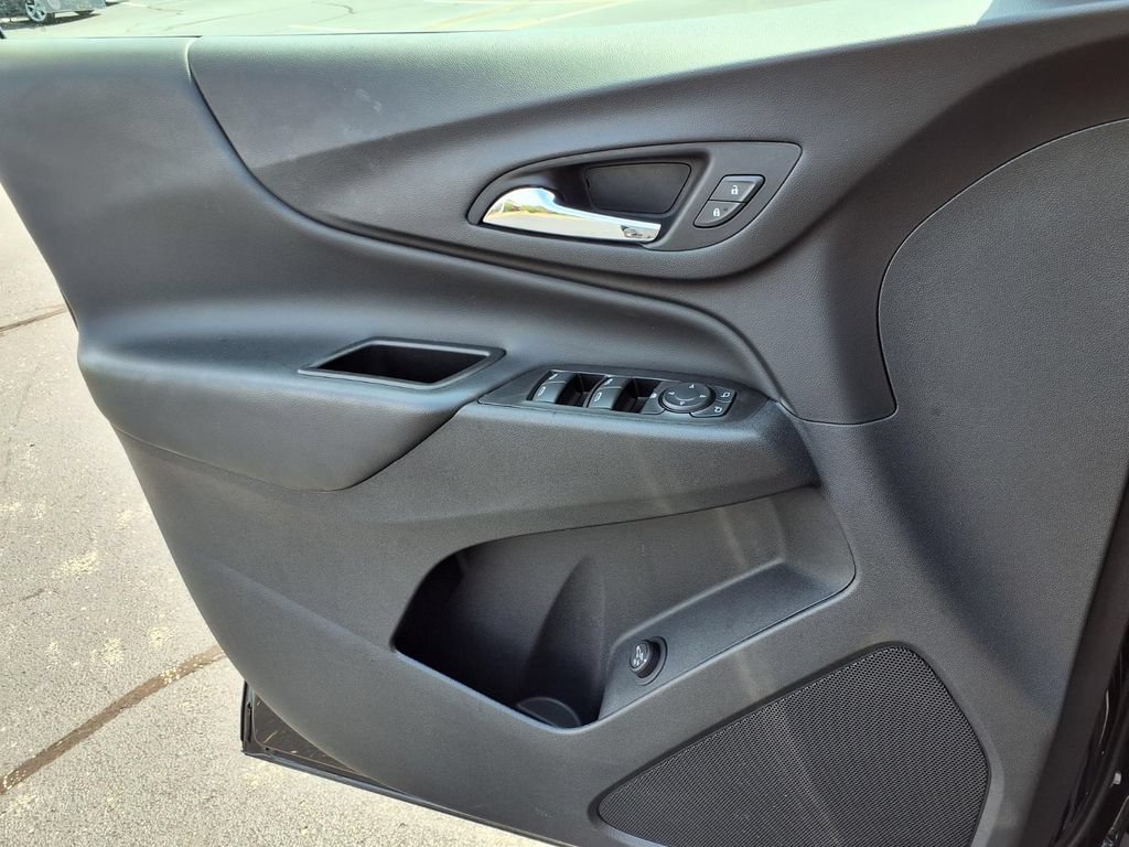 Used 2022 Chevrolet Equinox LT AWD/4WD image 18