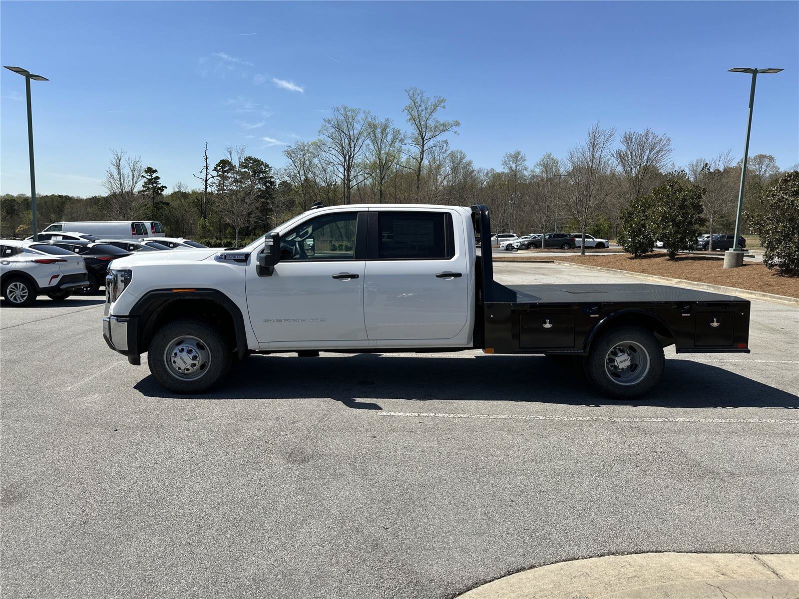New 2025 GMC Sierra 3500 Pro w/ Convenience Package RWD image 4