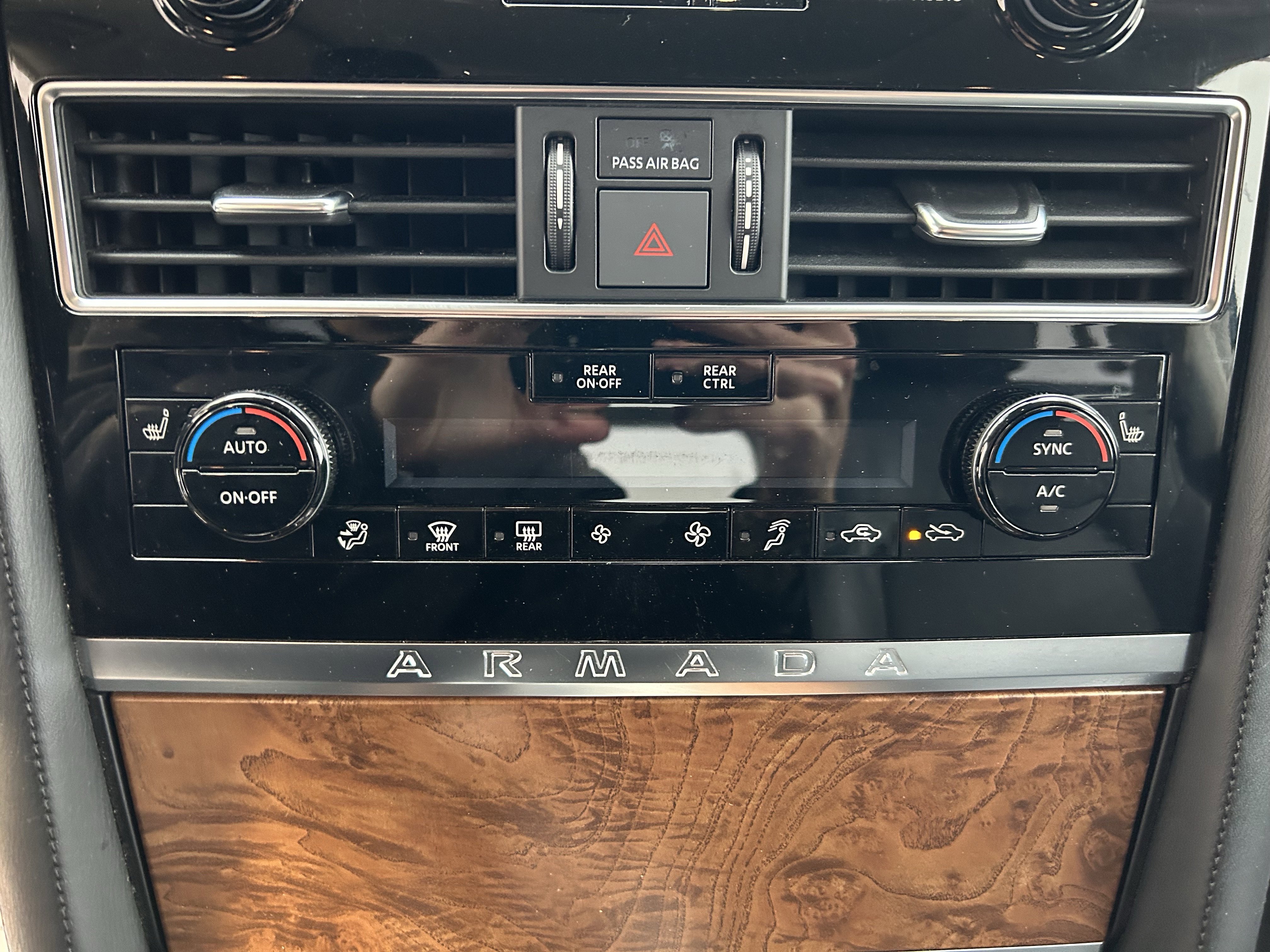 Used 2021 Nissan Armada SL w/ Captain's Chairs Package image 29