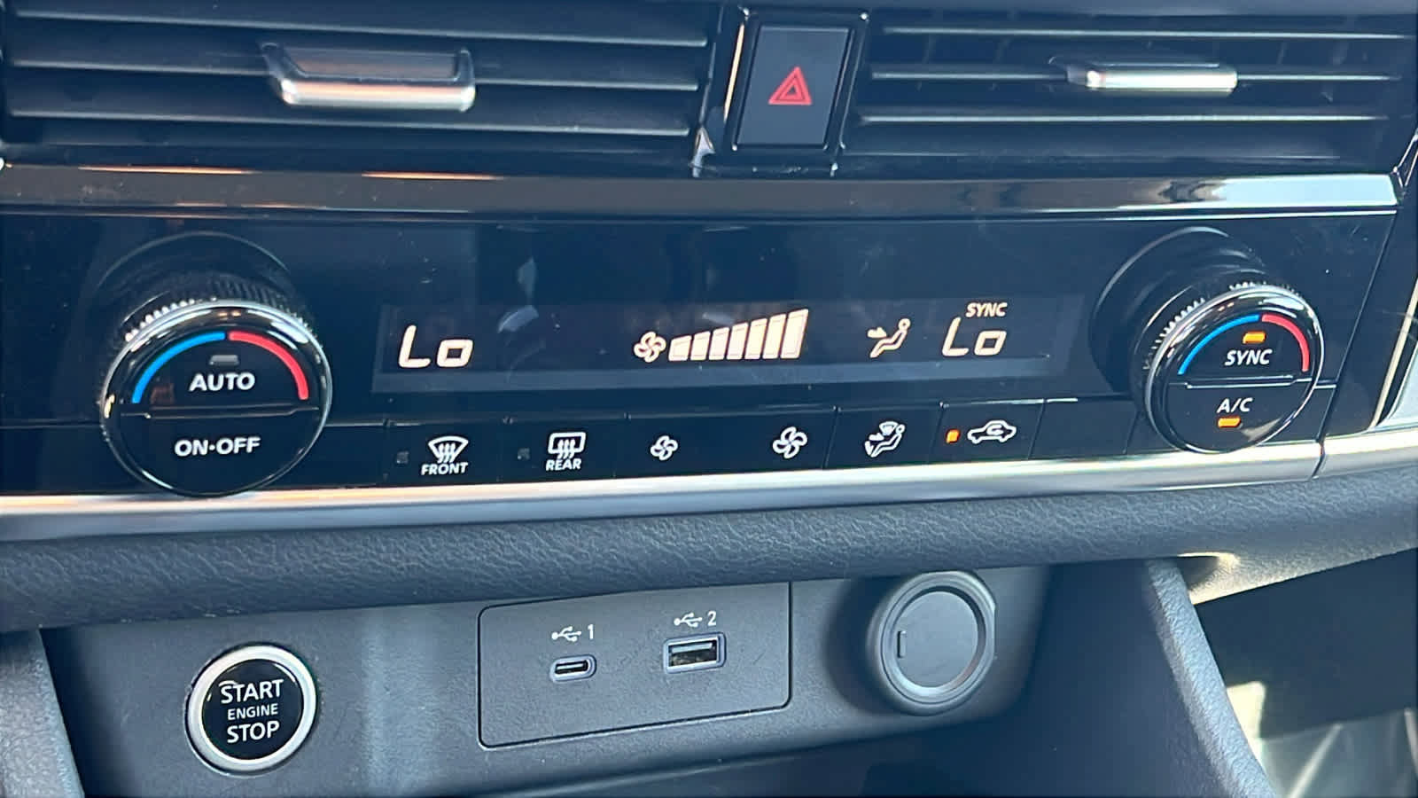 Used 2021 Nissan Rogue SV image 14