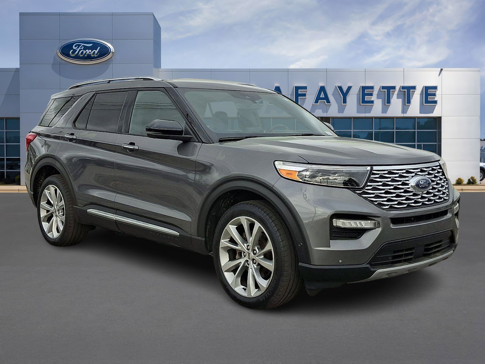 Certified 2021 Ford Explorer Platinum w/ Equipment Group 601A image 1