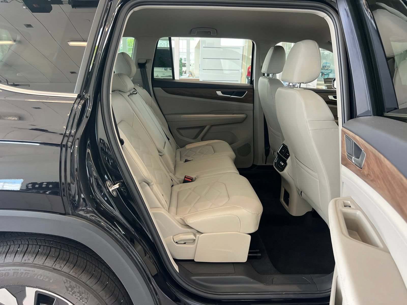 Certified 2026 Volkswagen Atlas SE FWD image 36