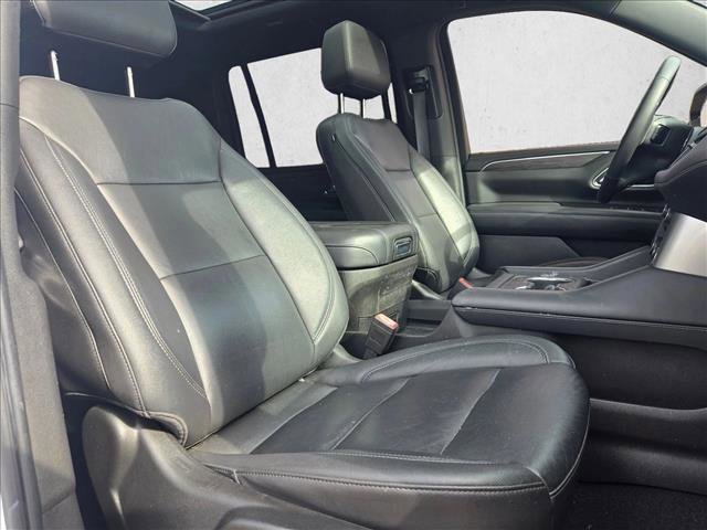 Used 2021 Chevrolet Suburban LT w/ LT Signature Plus Package RWD image 19