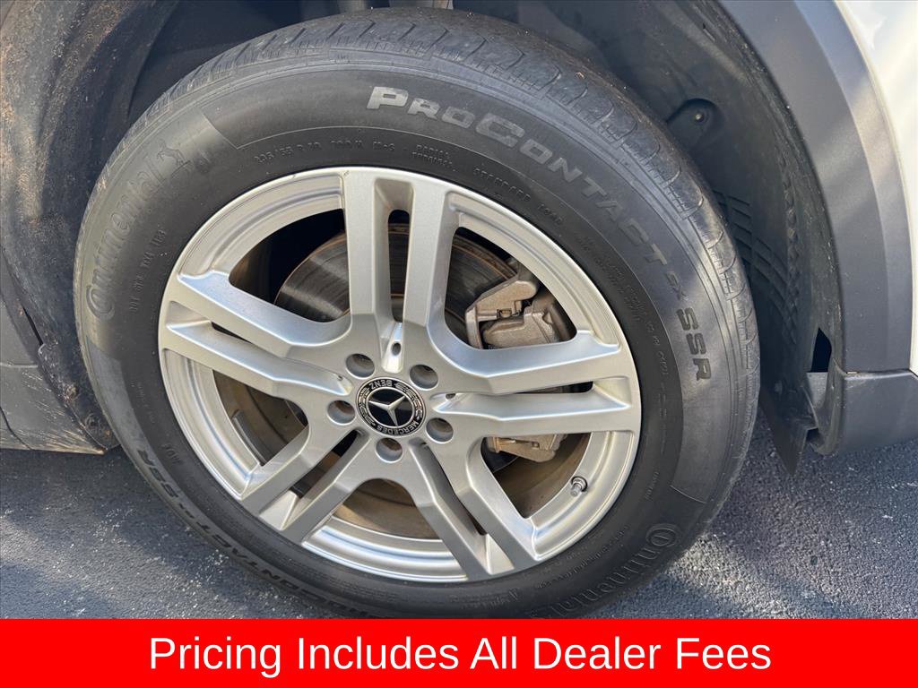 Used 2023 Mercedes-Benz GLA 250 4MATIC w/ Premium Package image 2