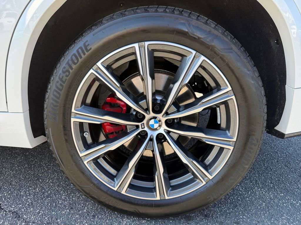 Certified 2026 BMW X5 xDrive40i w/ M Sport Package image 16