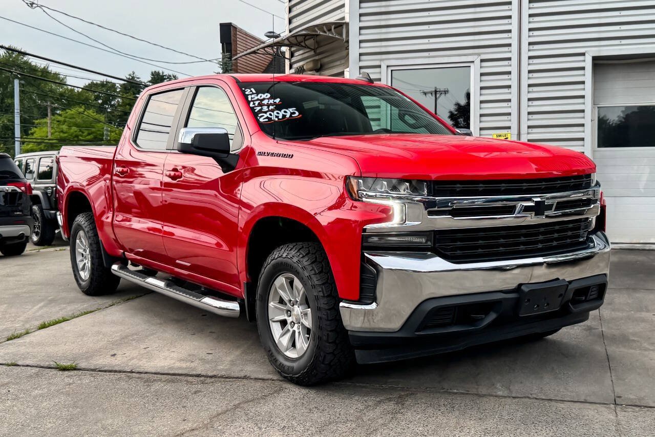 Used 2021 Chevrolet Silverado 1500 LT w/ LPO, Dark Essentials Package AWD/4WD image 1