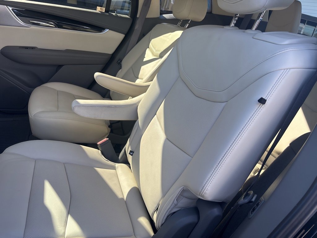 Certified 2024 Cadillac XT6 Premium Luxury w/ LPO, Floor Liner Package image 28