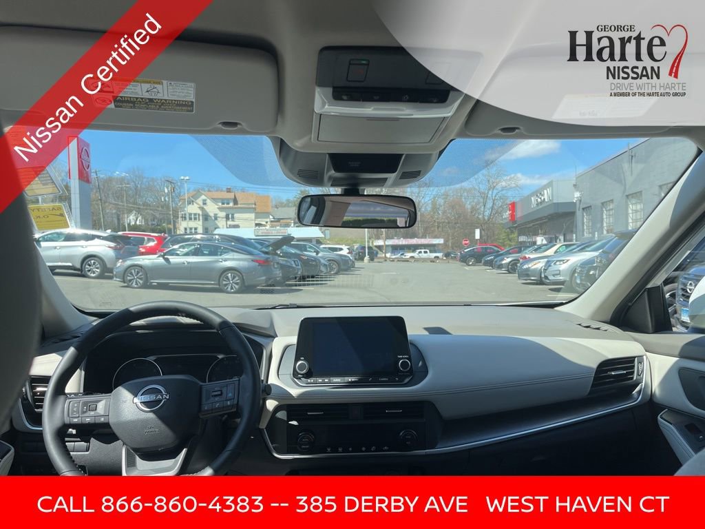 Certified 2025 Nissan Rogue SV image 33