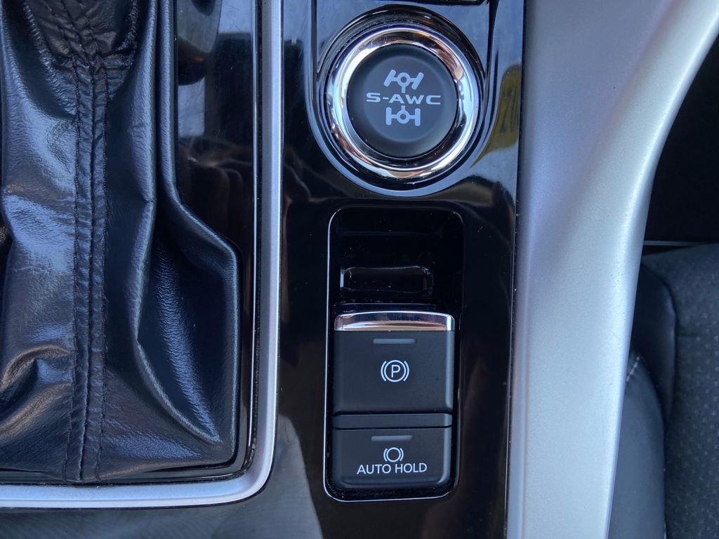 Used 2023 Mitsubishi Eclipse Cross SE image 33