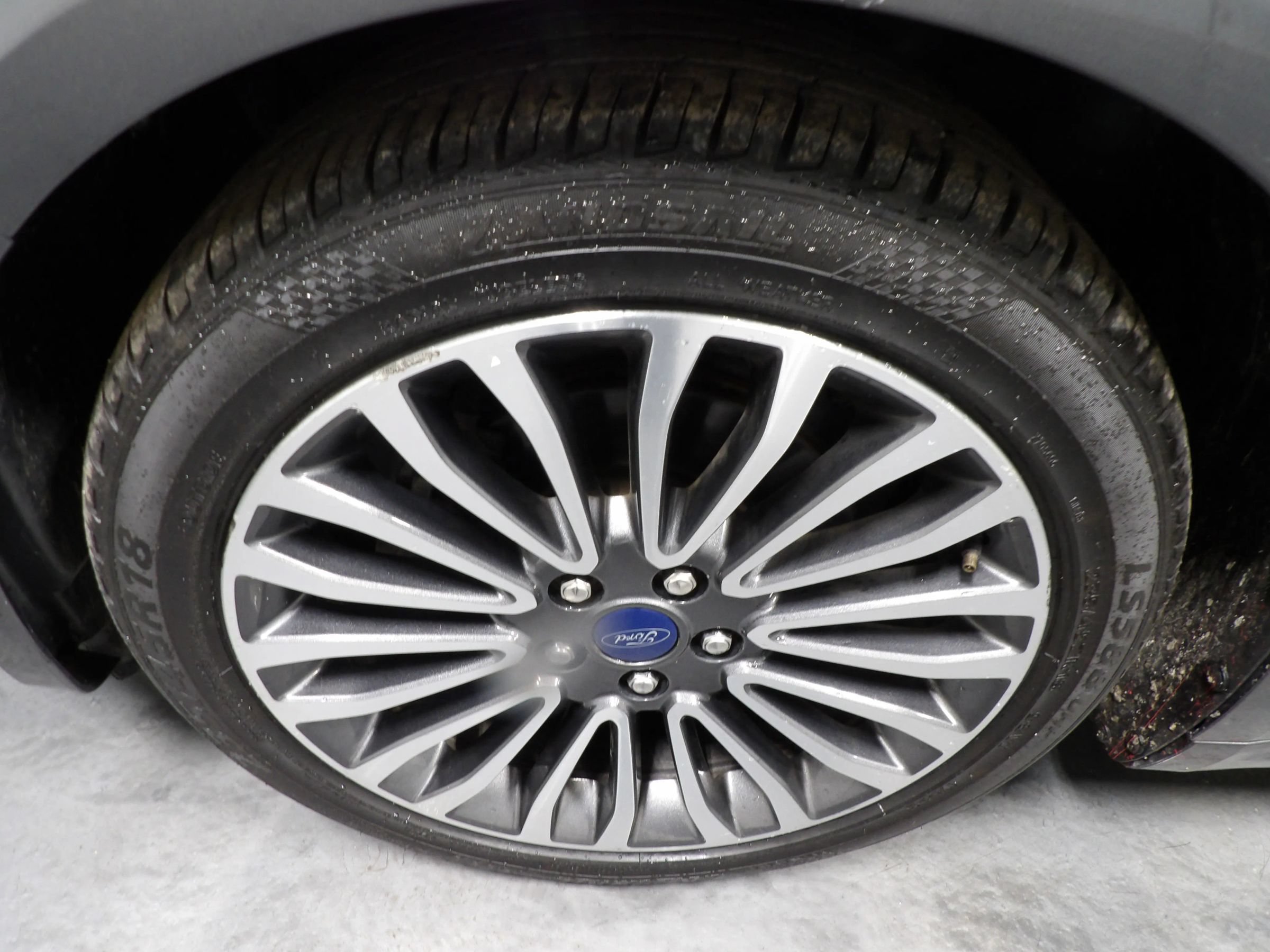 Used 2018 Ford Fusion Titanium AWD/4WD image 22