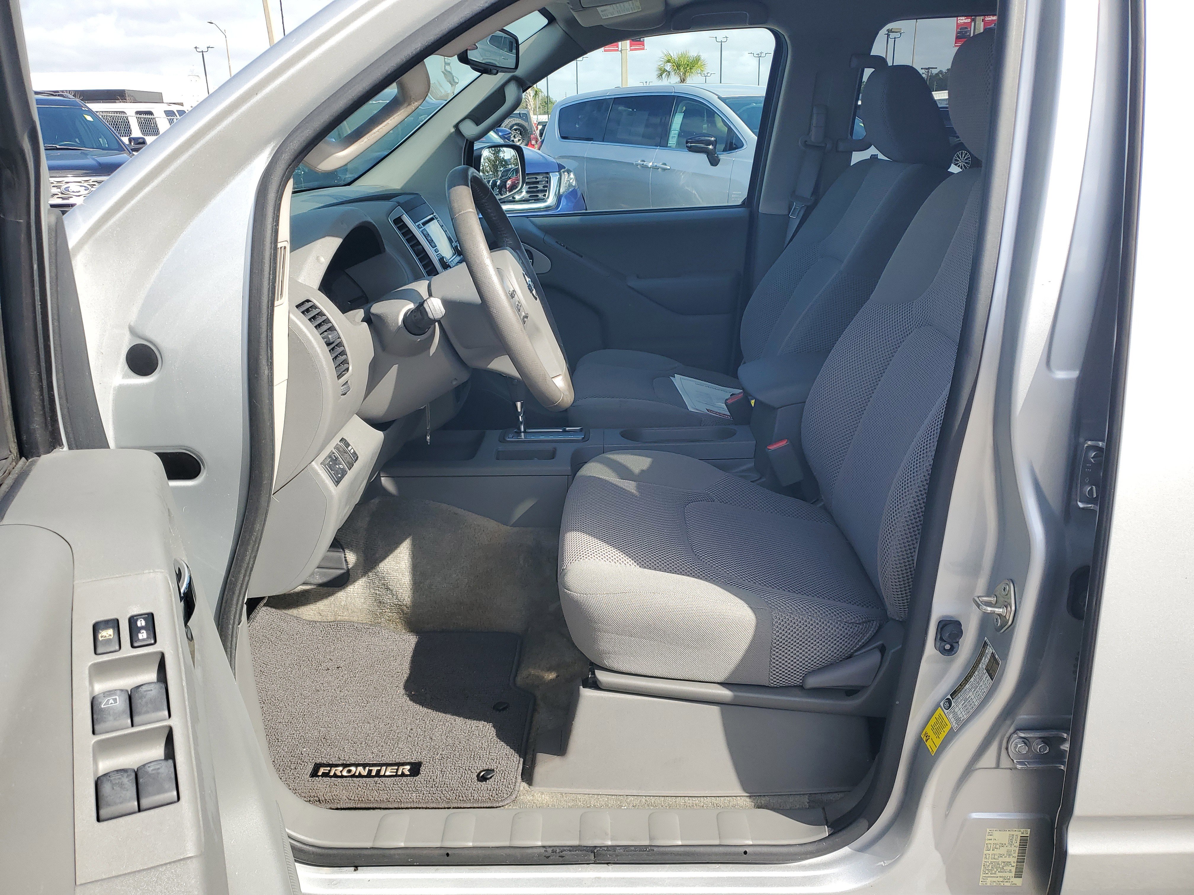 Used 2016 Nissan Frontier SV w/ SV Value Truck Package image 12