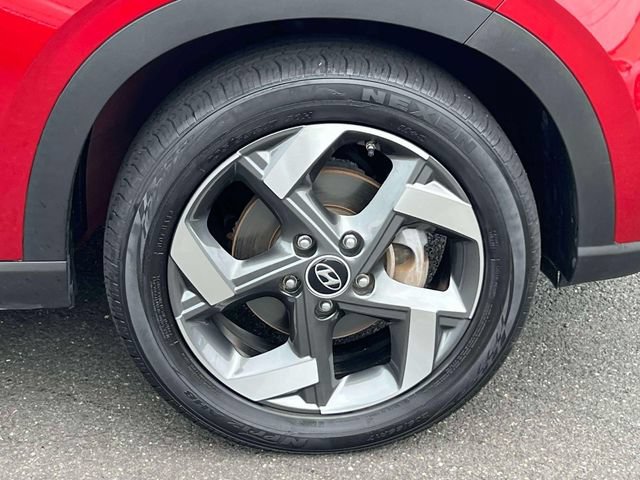 Certified 2023 Hyundai Venue Limited w/ Cargo Package FWD image 8
