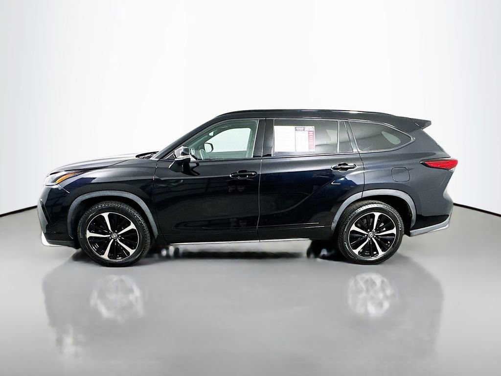 Used 2021 Toyota Highlander XSE AWD/4WD image 5