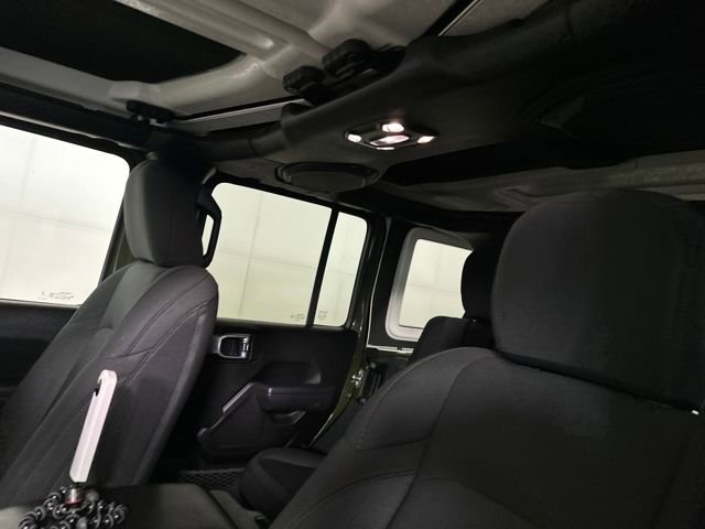 Used 2023 Jeep Wrangler Unlimited w/ Convenience Group image 12