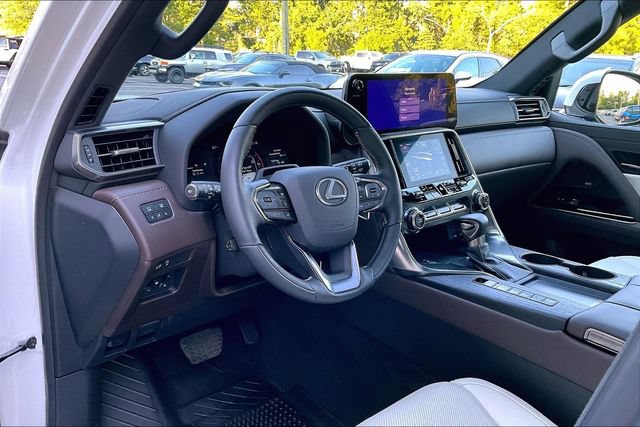 Certified 2025 Lexus LX 600 4WD w/ Accessory Package (2T) image 17