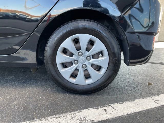 Used 2017 Hyundai Accent SE image 29