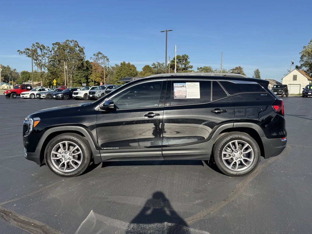 Used 2022 GMC Terrain SLT image 26