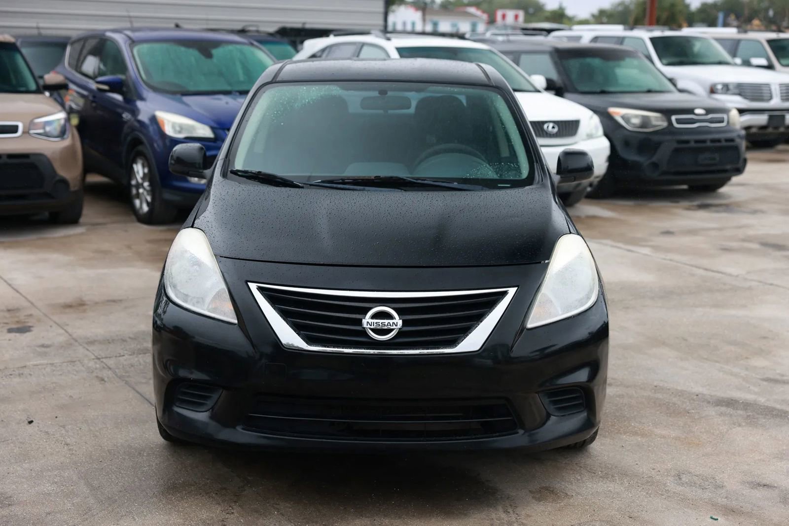 Used 2014 Nissan Versa SV image 11