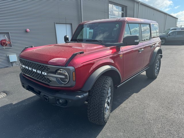 New 2025 Ford Bronco Badlands image 3