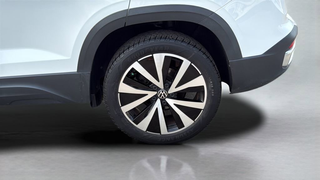 Used 2022 Volkswagen Taos SE FWD image 22