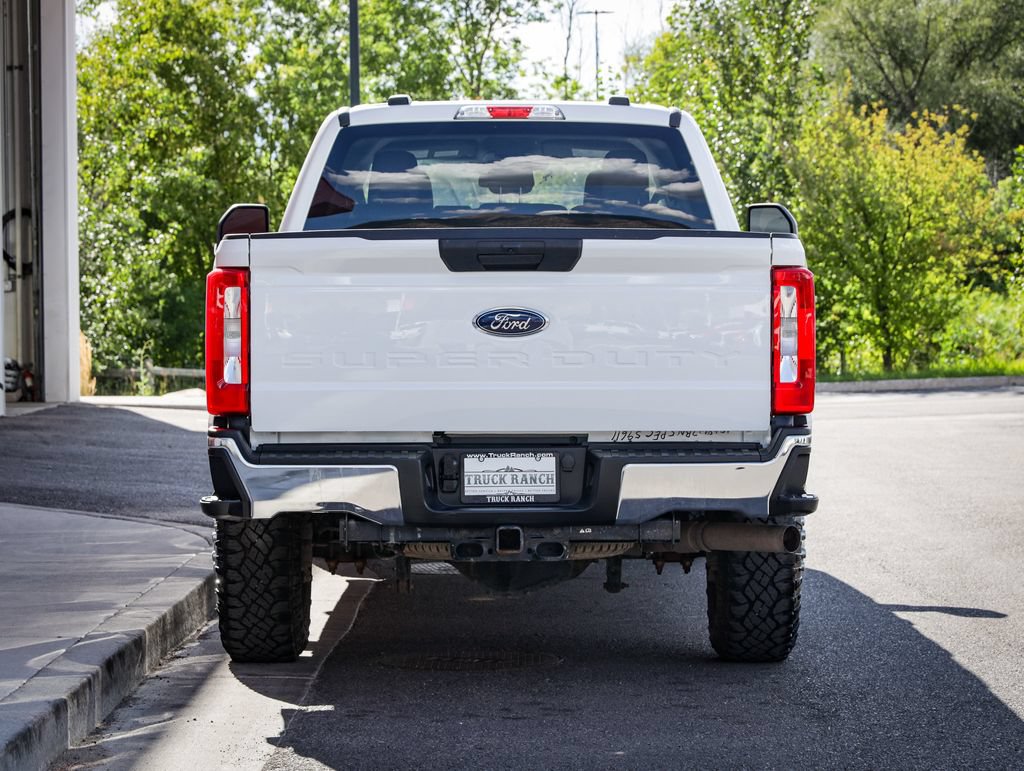 Used 2023 Ford F350 XLT w/ FX4 Off-Road Package AWD/4WD image 4