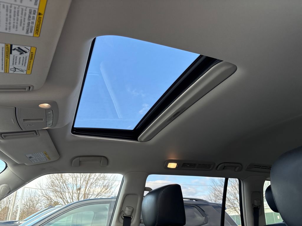 Used 2019 INFINITI QX80 Luxe w/ 22" Wheel Package image 17