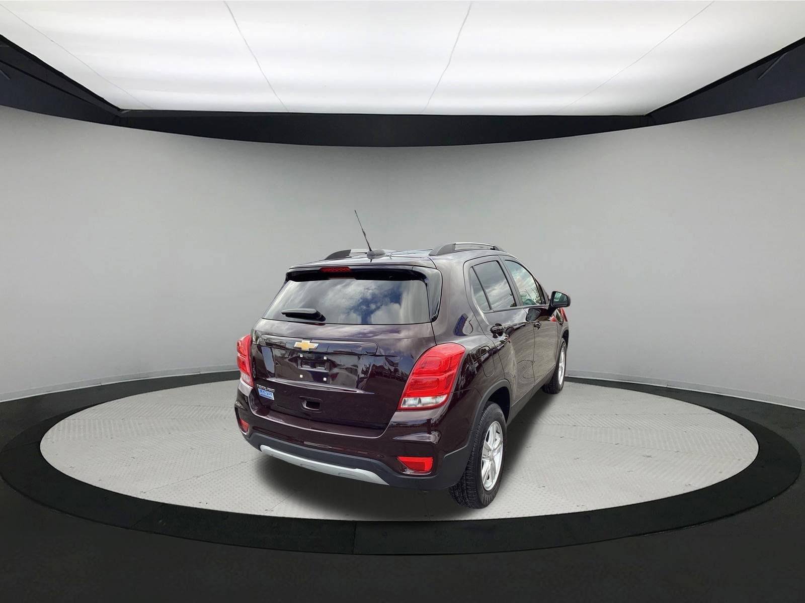 Used 2022 Chevrolet Trax LT w/ LT Convenience Package AWD/4WD image 8
