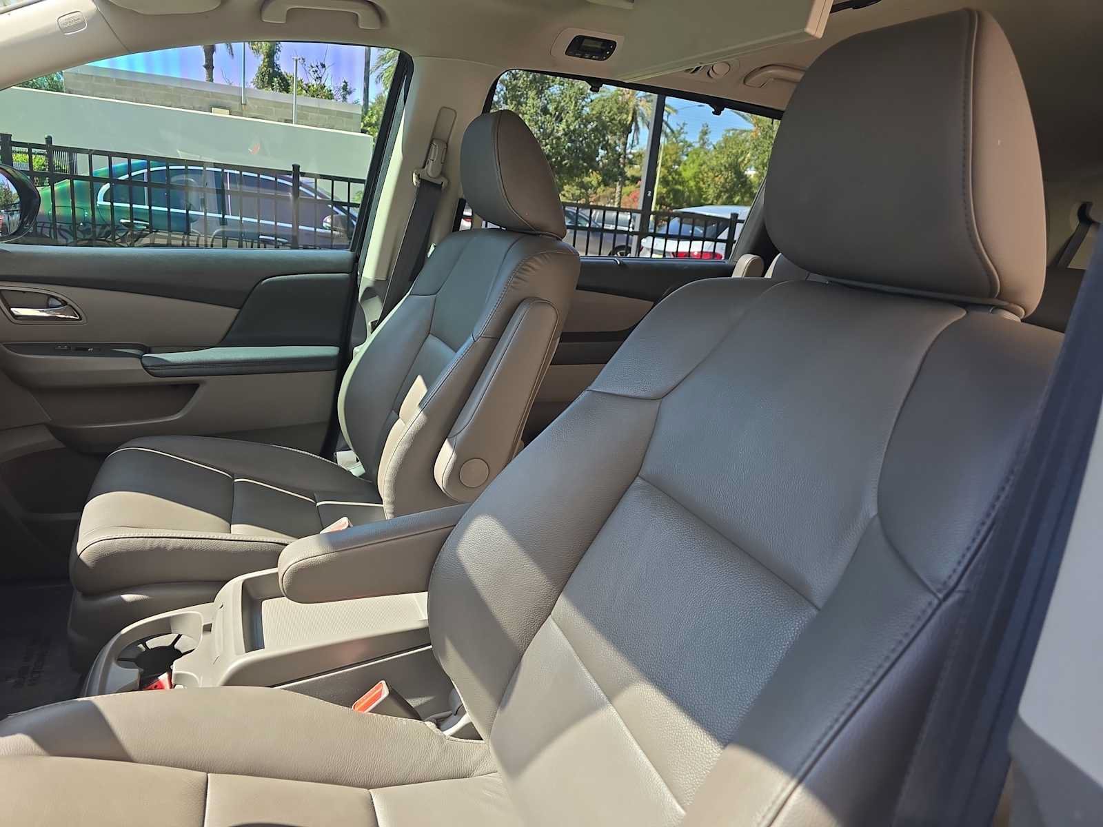 Used 2014 Honda Odyssey Touring image 18