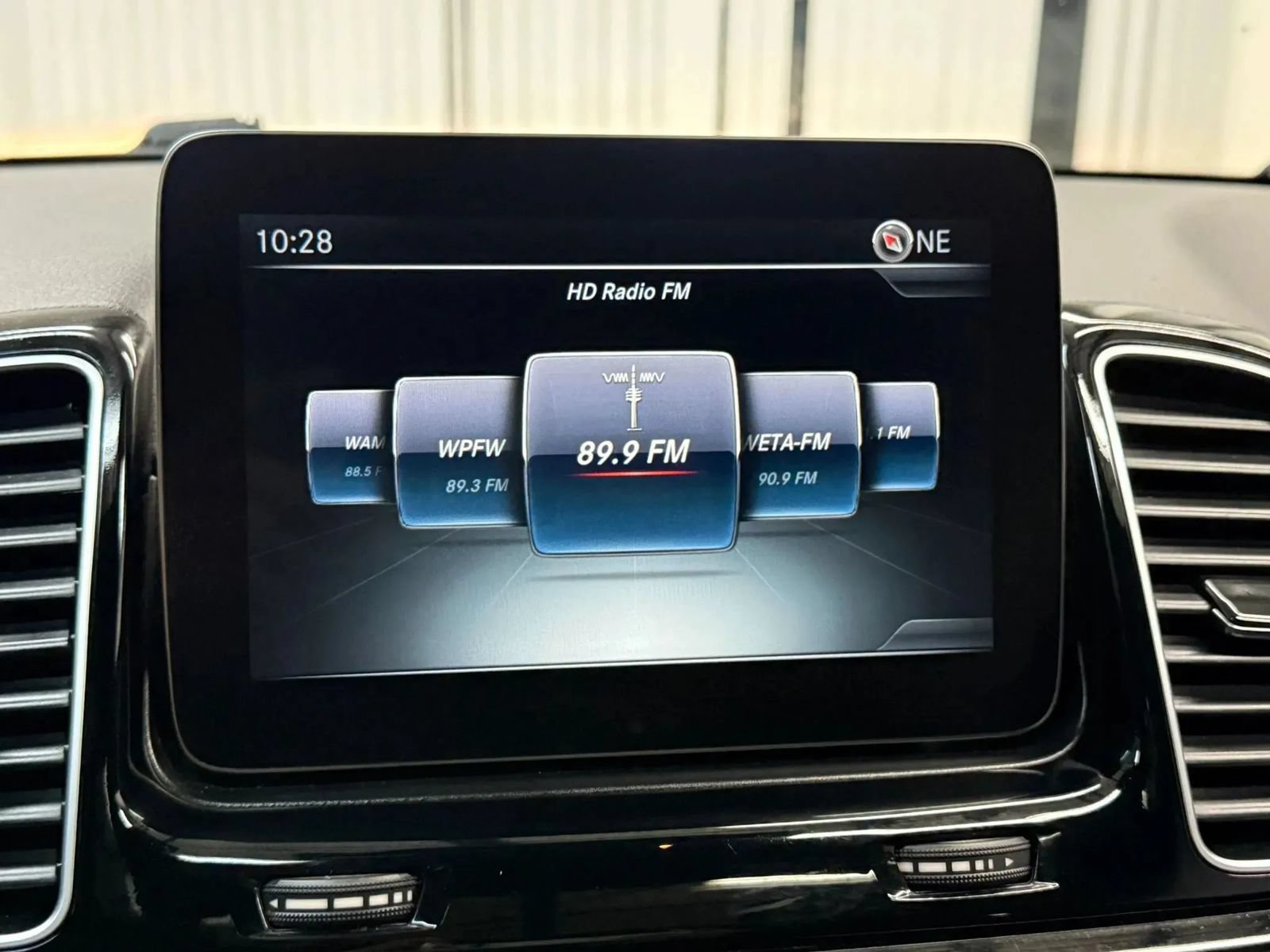 Used 2016 Mercedes-Benz GLE 350 w/ Premium Package image 30