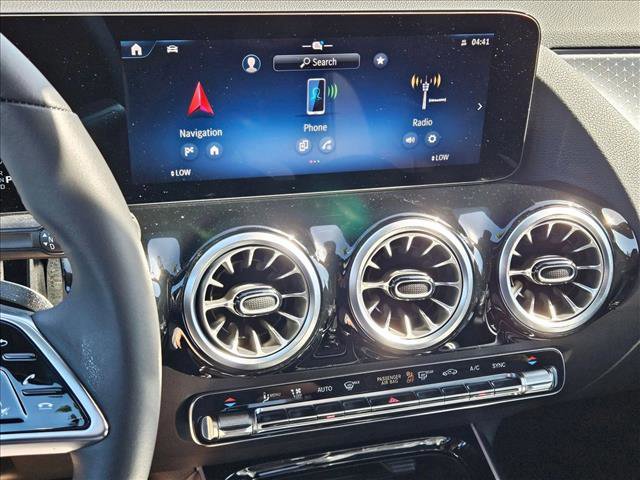 New 2025 Mercedes-Benz GLA 250 image 12