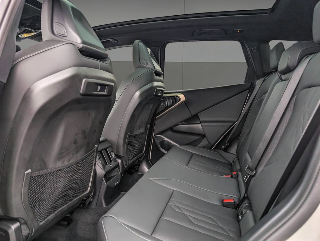 New 2025 BMW X3 xDrive30i w/ Convenience Package image 17