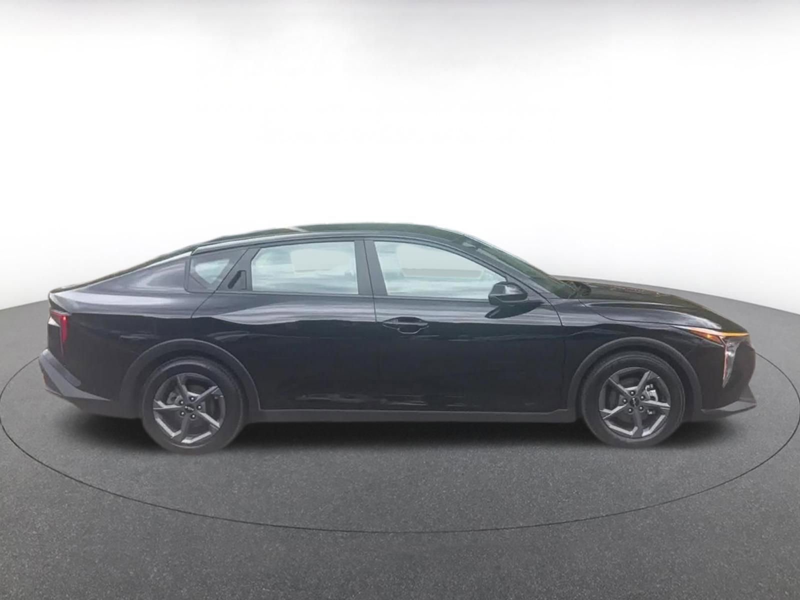 Used 2025 Kia K4 FWD image 16