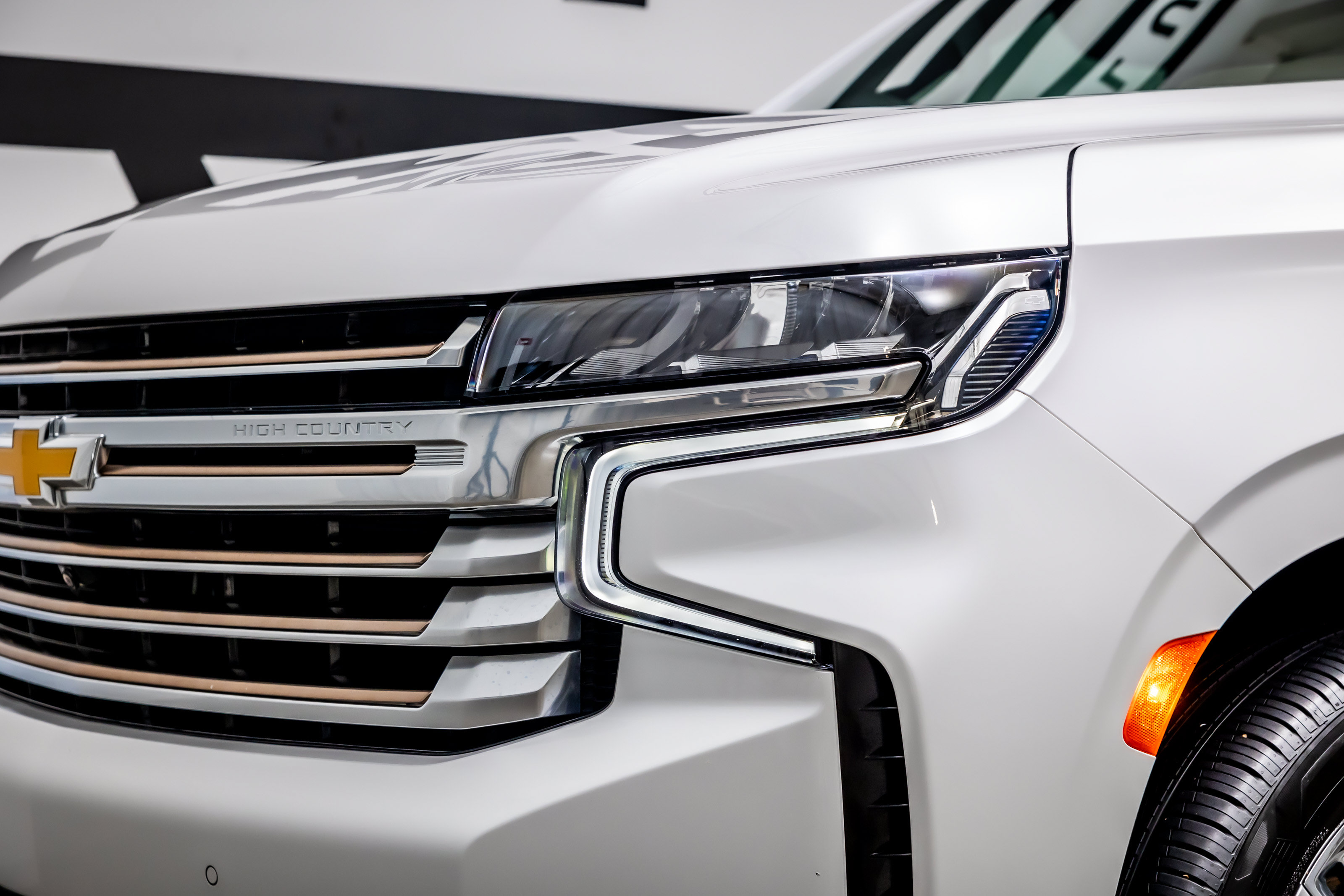 Used 2021 Chevrolet Tahoe High Country w/ Premium Package AWD/4WD image 15