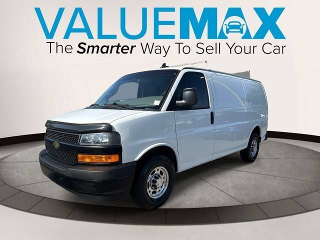 Used 2019 Chevrolet Express 2500 w/ Driver Convenience Package RWD image 9