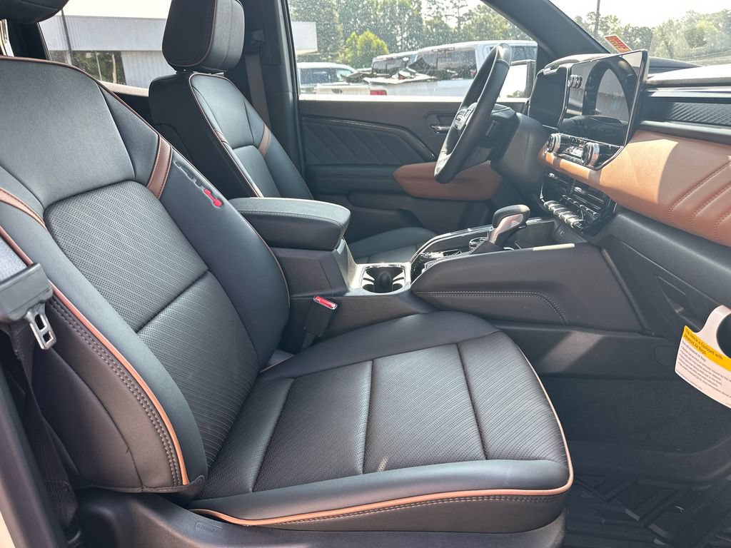 Used 2026 GMC Canyon AT4 w/ AT4 Premium Package AWD/4WD image 14