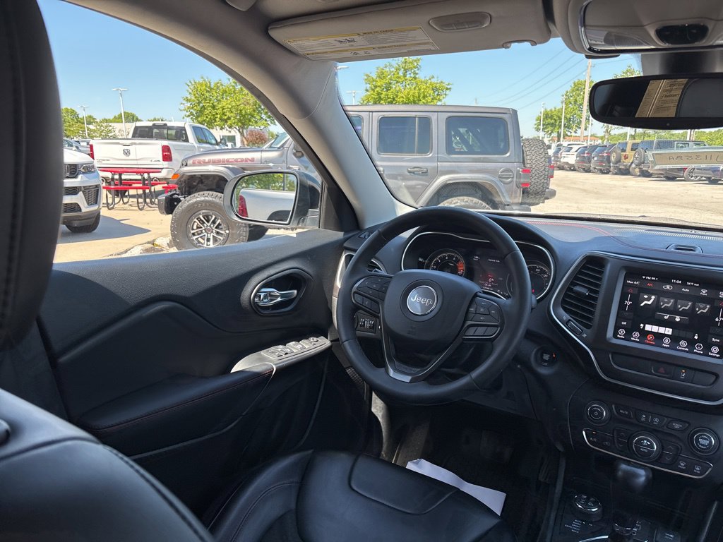 Used 2022 Jeep Cherokee Trailhawk w/ Comfort/Convenience Group AWD/4WD image 47