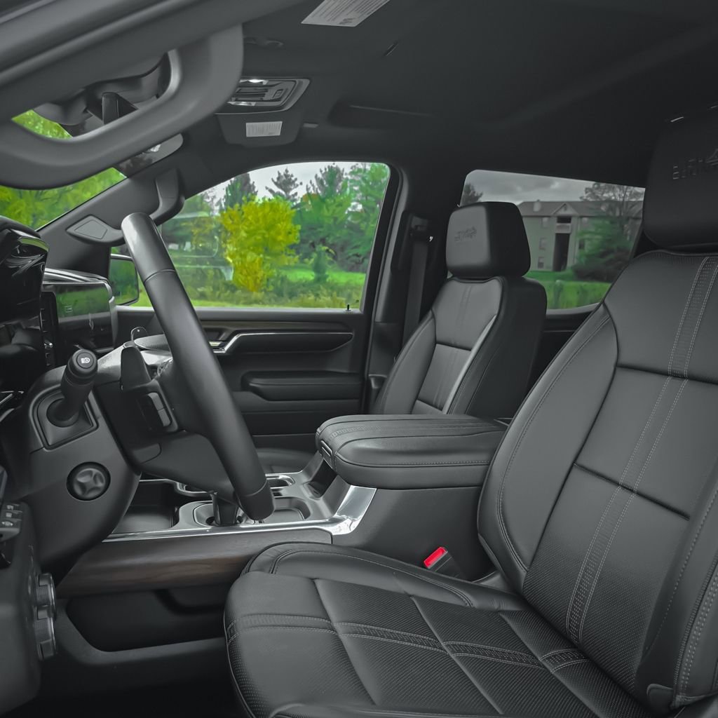 Used 2024 Chevrolet Silverado 1500 High Country w/ High Country Premium Package image 19