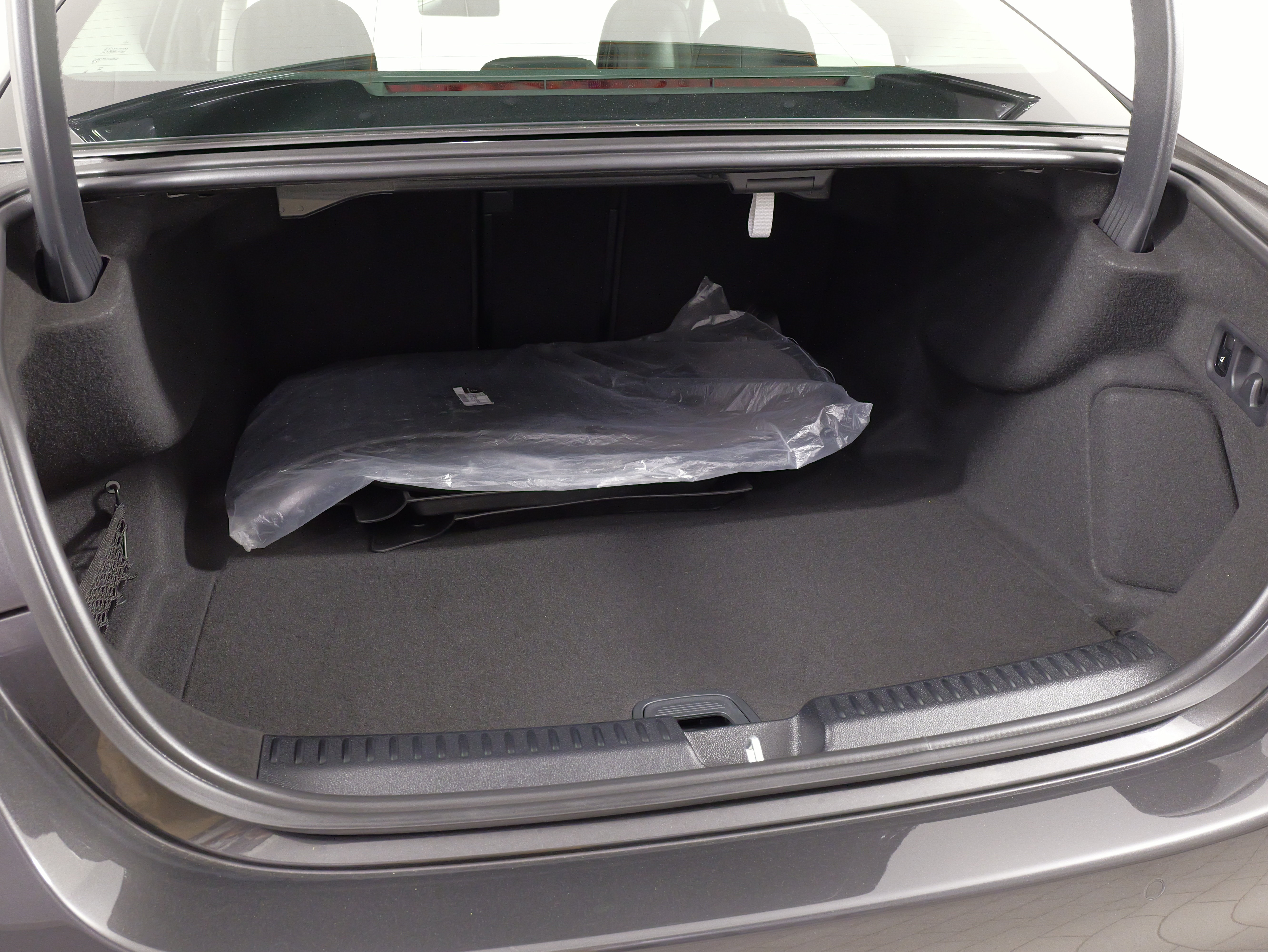 Used 2025 Mercedes-Benz E 350 4MATIC Sedan image 55