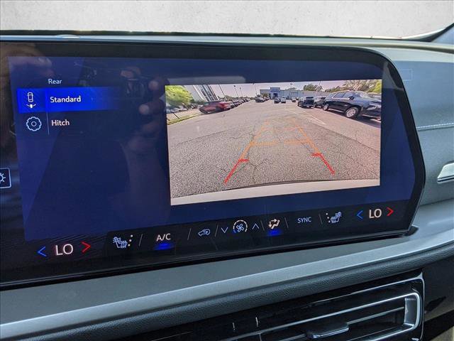 New 2026 Chevrolet Traverse LT image 12