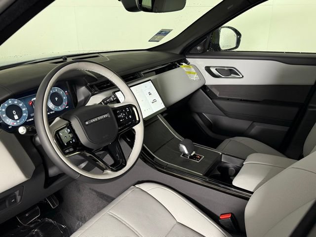 Certified 2026 Land Rover Range Rover Velar Dynamic SE AWD/4WD image 16