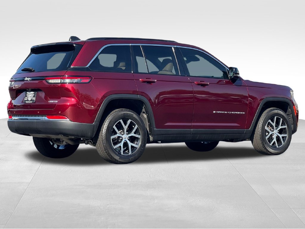 Used 2025 Jeep Grand Cherokee Limited AWD/4WD image 7