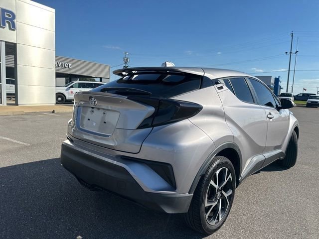 Used 2020 Toyota C-HR XLE FWD image 19