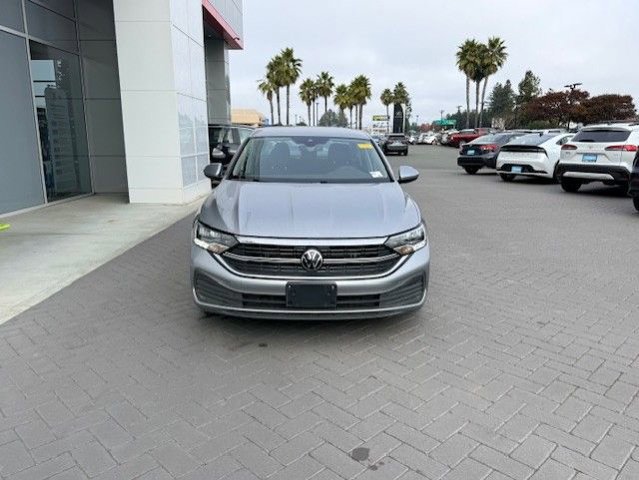 Used 2024 Volkswagen Jetta S image 2