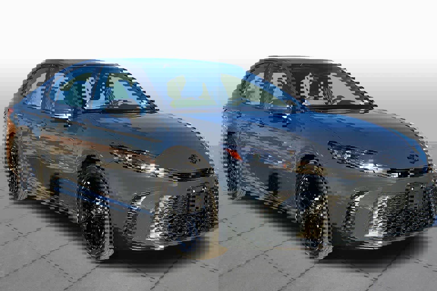 Used 2026 Toyota Camry SE image 2