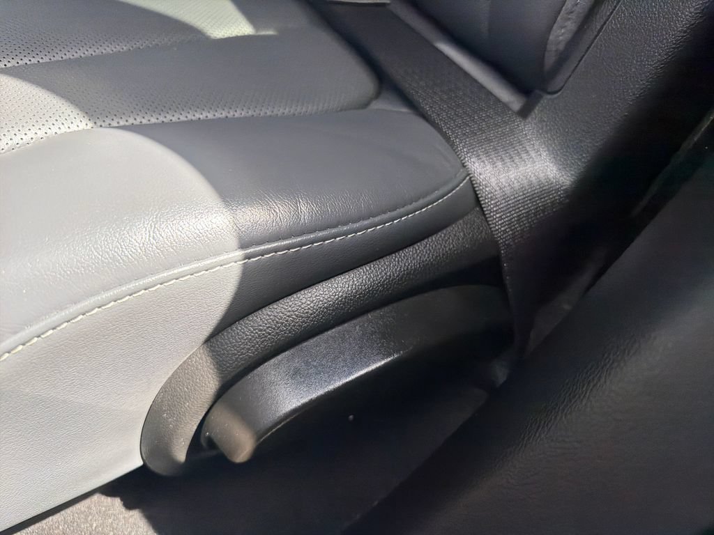 Used 2020 Buick Envision Premium AWD/4WD image 21