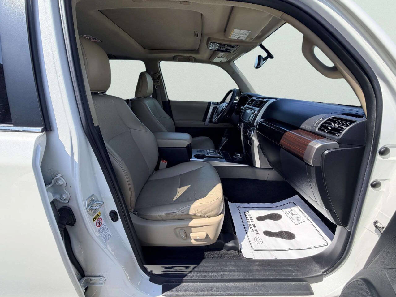 Used 2016 Toyota 4Runner Limited AWD/4WD image 10