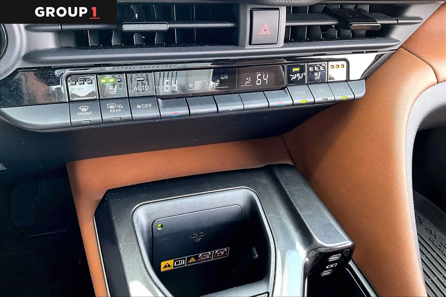 Certified 2025 Toyota Crown Signia AWD/4WD image 36