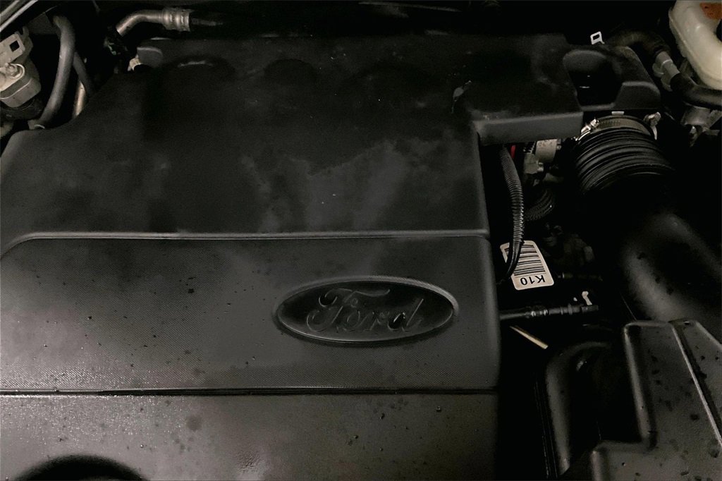 Used 2016 Ford Explorer XLT w/ Equipment Group 202A image 31