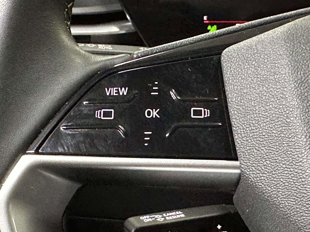 Used 2025 Audi Q5 Premium w/ Convenience Package image 21